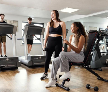 1 bedroom in a flat share to rent - Photo 2