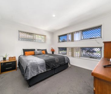 Spacious low maintenance home in quiet cul-de-sac with SOLAR! - Photo 5