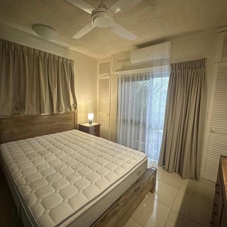 Furnished & Spacious Inner-City Apartment! - Photo 5