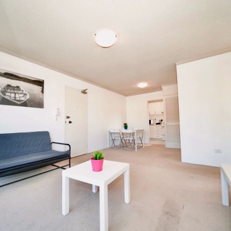 2 bed 1 bath*1 - Photo 1