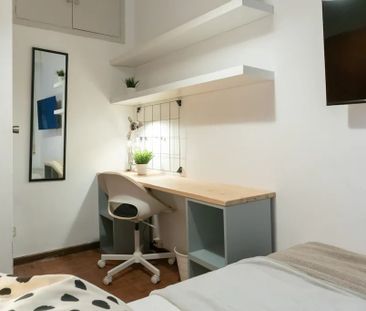 Calle de Ferraz, Madrid, Community of Madrid 28008 - Photo 2