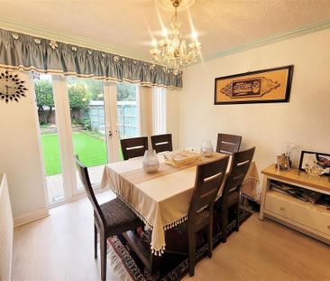3 bedroom detached house to rent - Photo 3