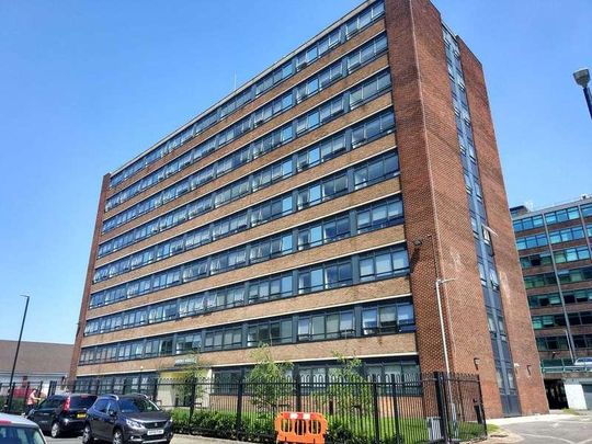 Skerton Road, Old Trafford, M16 - Photo 1