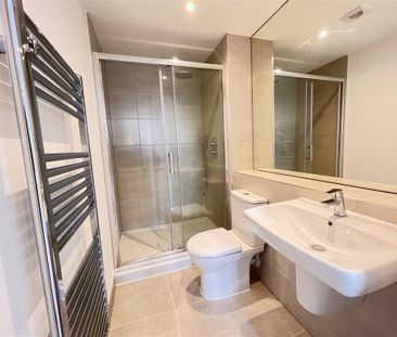 Cambridge Place, Aylesbury - Photo 1