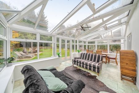 5 bedroom detached house to rent - Photo 3