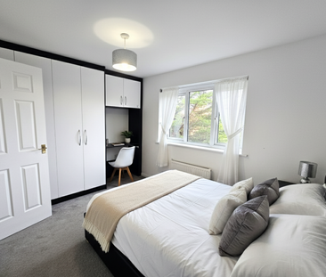 2 bedroom end of terrace house to rent - Photo 3