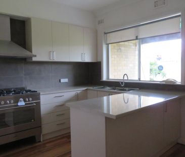 21 Woodville Street, - Photo 3