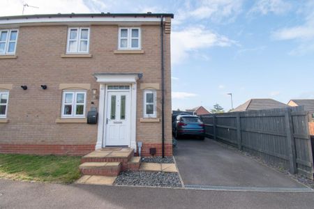 3 bedroom semi-detached house to rent - Photo 5