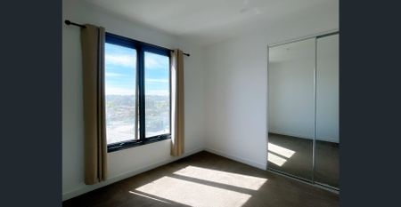 Spacious Two-Bedroom Apartment in Burwood – Cornus La Frank - Photo 2