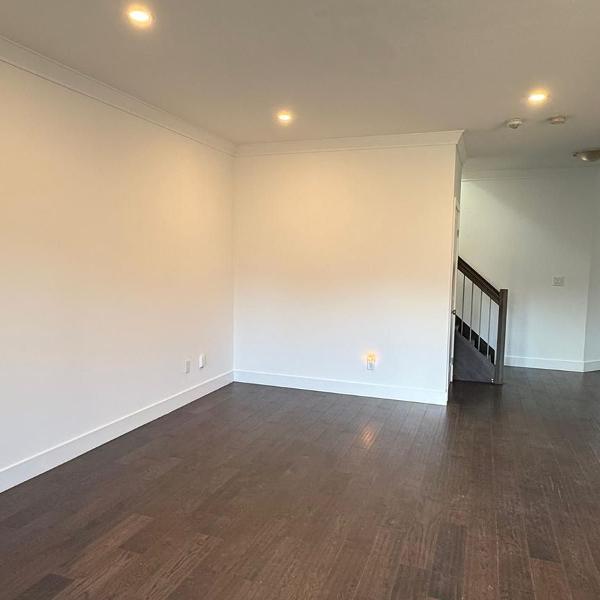 For Lease - 1330 Lawson Road, London North, Ontario - Photo 1