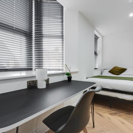 6 bedroom house to rent - Photo 3