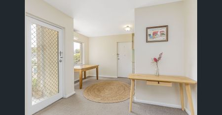 Fully Furnished & Equipped 1-Bedroom Apartment in a Prime Location - available now! - Photo 5