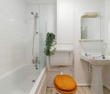 Crown Close, NW6 - Photo 5