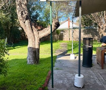 Coburg North - Photo 2