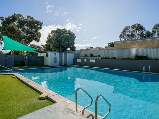 Large and Lovely Apartment with pool and security! - Photo 1