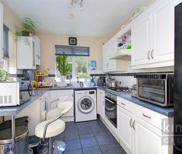 2 Bedroom House - Terraced To Let - Photo 3