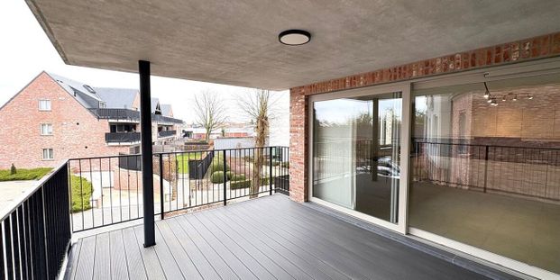 Appartement te huur in Wuustwezel voor € 1.225 met 2 slaapkamers - Photo 1