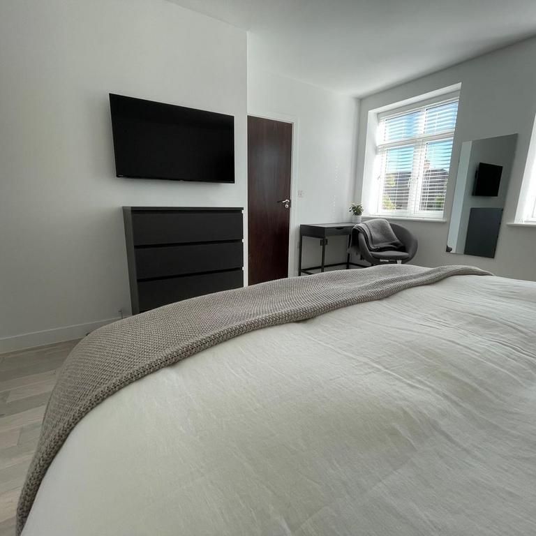 1 bedroom in a flat share to rent - Photo 1