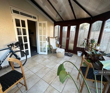 1 bedroom flat to rent - Photo 6