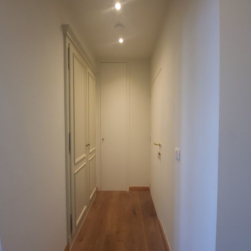 Gezellig éénslaapkamer appartement in herenwoning met zicht op water - Photo 1