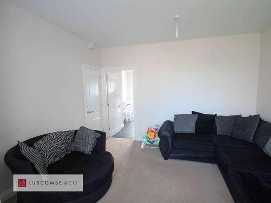 Loftus Square, Newport, NP19 - Photo 1