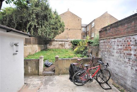 1 bedroom in a house share to rent - Photo 5