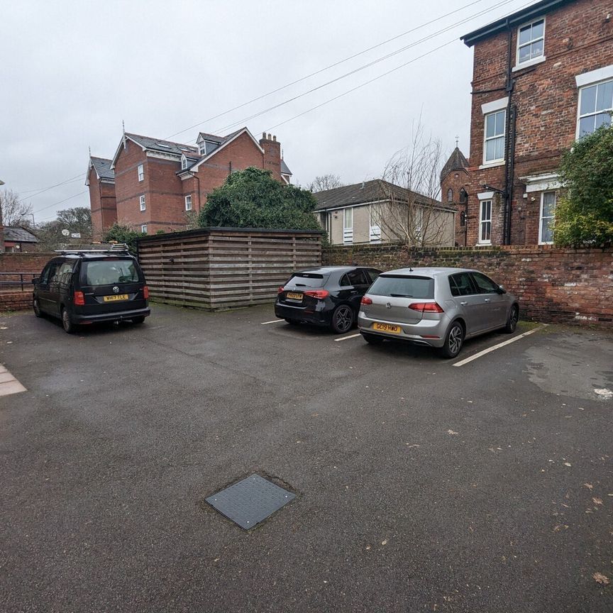 Parkfield Road, Liverpool, Aigburth - Photo 1