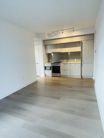 For Lease - 448 Burnhamthorpe Road Unit# 911, Mississauga, Ontario - Photo 2