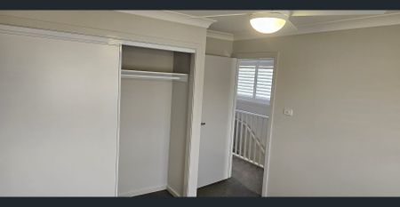 “Effortless Contemporary Living Close to Shops, Schools & the Lake” - Photo 5