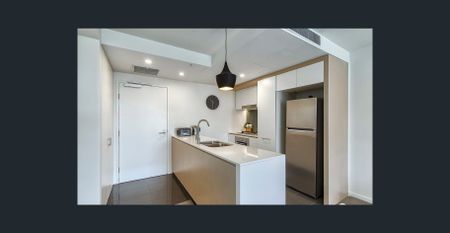 Your Dream Getaway: Luxury Living with Pool & River Views - Photo 4