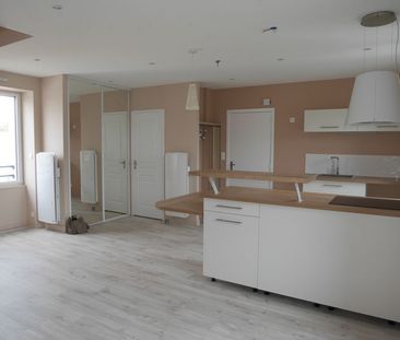 3 Pièces MONTGERMONT – - Photo 4