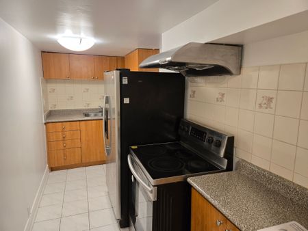 For Lease - 59 William Honey Crescent Unit# Lower, Markham, Ontario - Photo 4