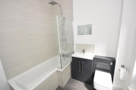 Park Road North, Birkenhead - Photo 3