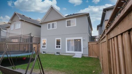 For Lease - 18 Bruce Cameron Drive, Clarington, Ontario - Photo 4