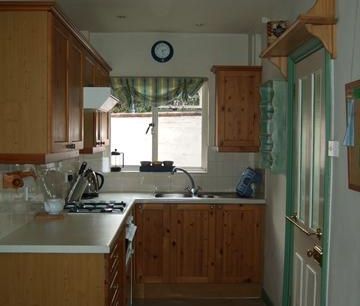 3 bedroom end of terrace house to rent - Photo 5