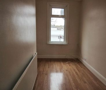 3 bedroom House To Let Total Size: 1002 SQ FT - Photo 6