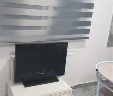 Ofer spre inchiriere garsoniera la casa cu facturi incluse central - Fotografie 5
