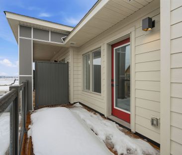 For Lease - 88 Ryan Reynolds Way, Orleans - Cumberland and Area, On... - Photo 2