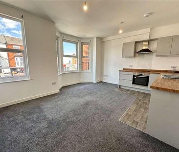 Wellingborough Road, Northampton, Northamptonshire, NN1 - Photo 3