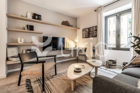 1 bedroom luxury Apartment for rent in Madrid, Spain - Photo 2