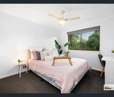 Experience Luxury Living in Loganholme: Your Ultimate Oasis Awaits! - Photo 4