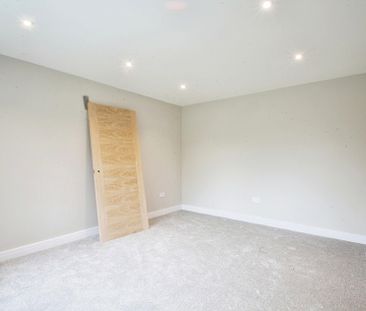3 bed end of terrace house to rent in Wexham Street, Wexham, SL3 - Photo 1