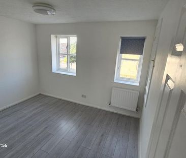 2 bedroom maisonette to rent - Photo 2