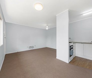 2 BEDROOM, GROUND FLOOR UNIT IN NUNDAH - Photo 6