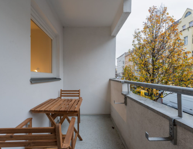 Komplett möblierte 1-Zimmer-Wohnung mit Einbauküche & Loggia - Foto 1