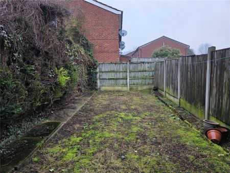 Downing Street, Nottingham, Nottinghamshire, NG6 - Photo 4