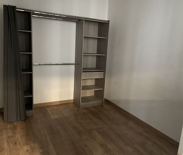 Appartement 2 pièces 33m2 MARSEILLE 4EME 630 euros - Photo 5