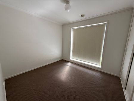 Neat 3 Bedroom Home!! - Photo 2