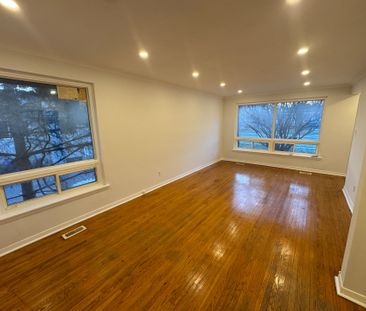 For Lease - 75 Bolton Avenue, Newmarket, Ontario - Photo 1