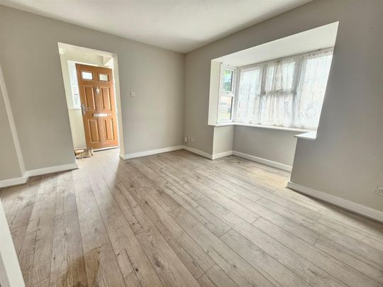 Springfield Place, New Malden KT3, London - Photo 1